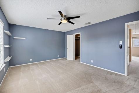 2435 Thrasher Oak San Antonio TX 78232