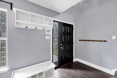 2435 Thrasher Oak San Antonio TX 78232