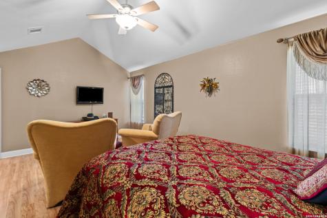 3900 N Apache Circle Kingsland TX 78639