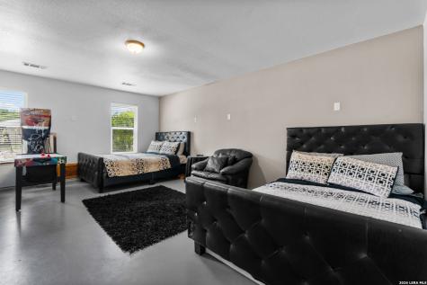 3900 N Apache Circle Kingsland TX 78639