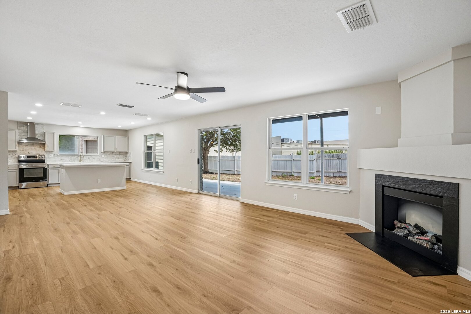 5526 Burton Farm San Antonio TX 78244