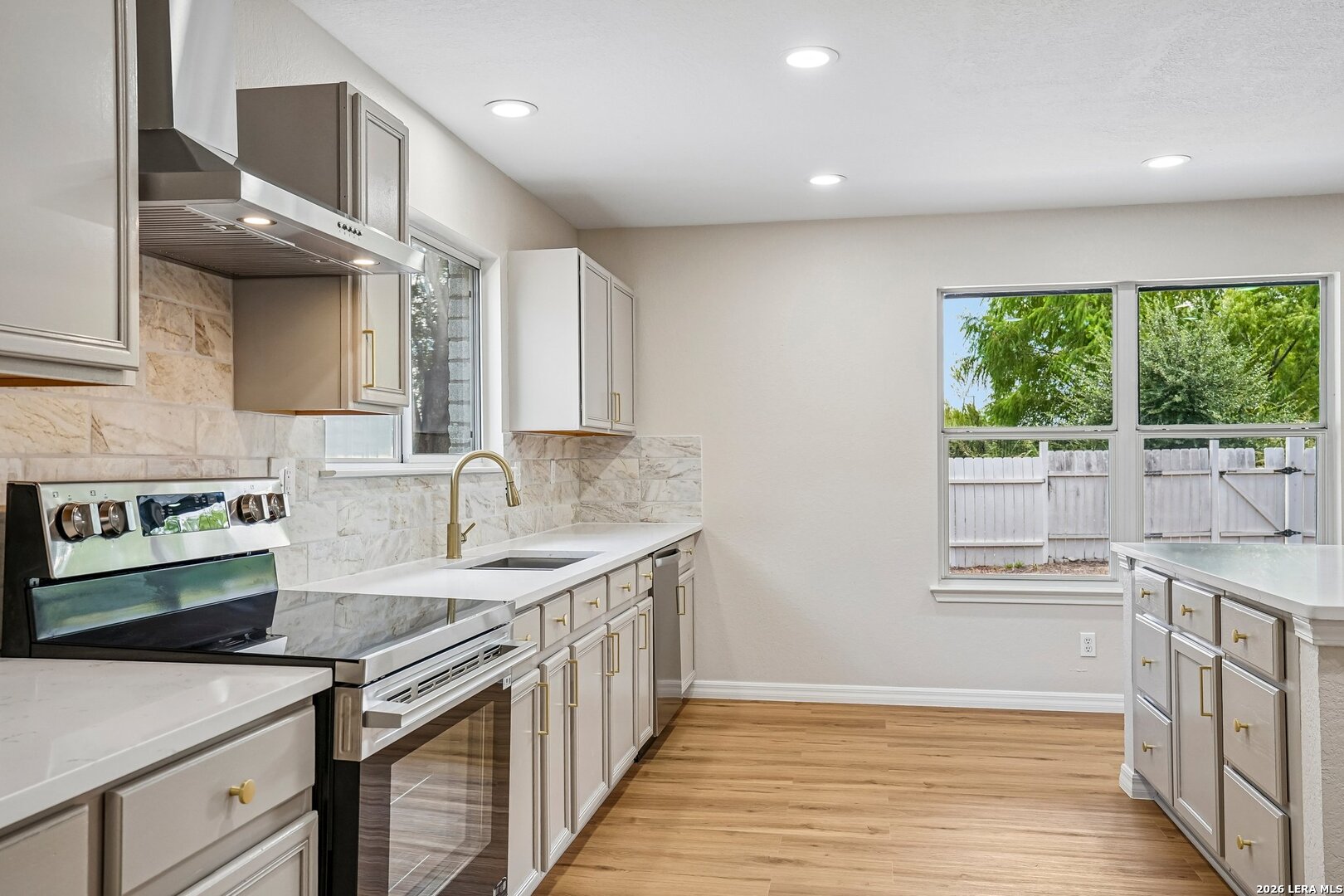 5526 Burton Farm San Antonio TX 78244