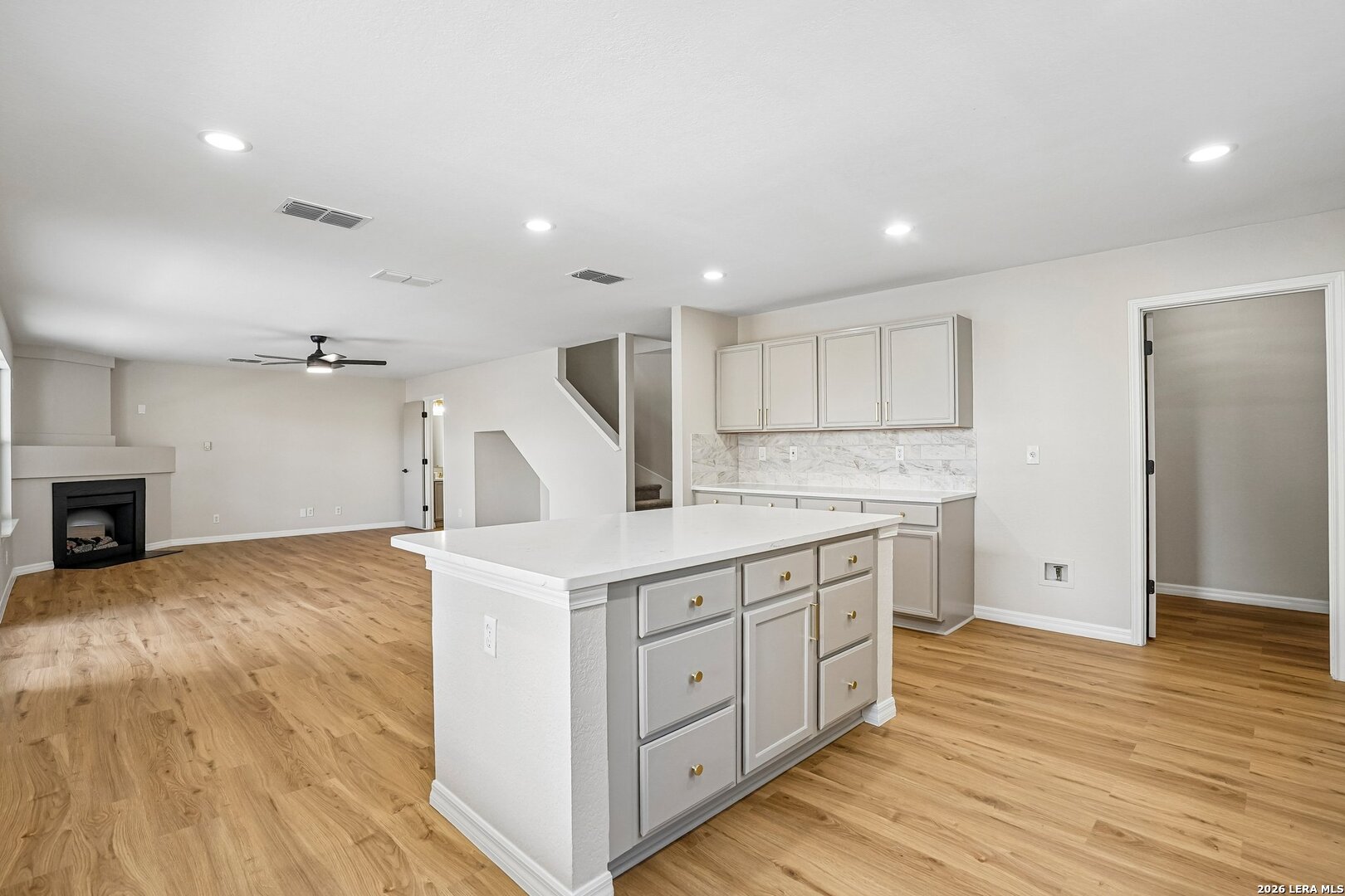 5526 Burton Farm San Antonio TX 78244