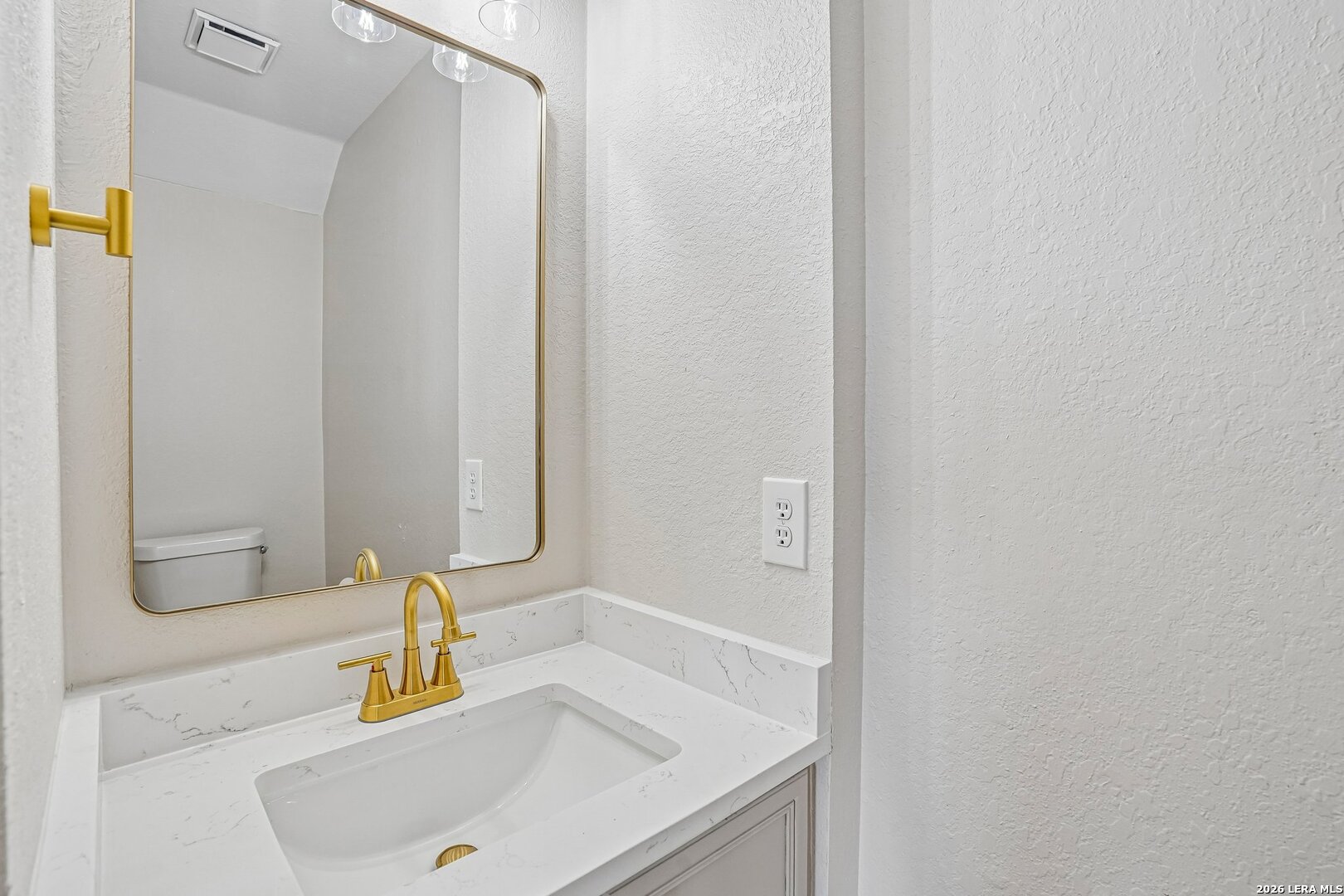 5526 Burton Farm San Antonio TX 78244