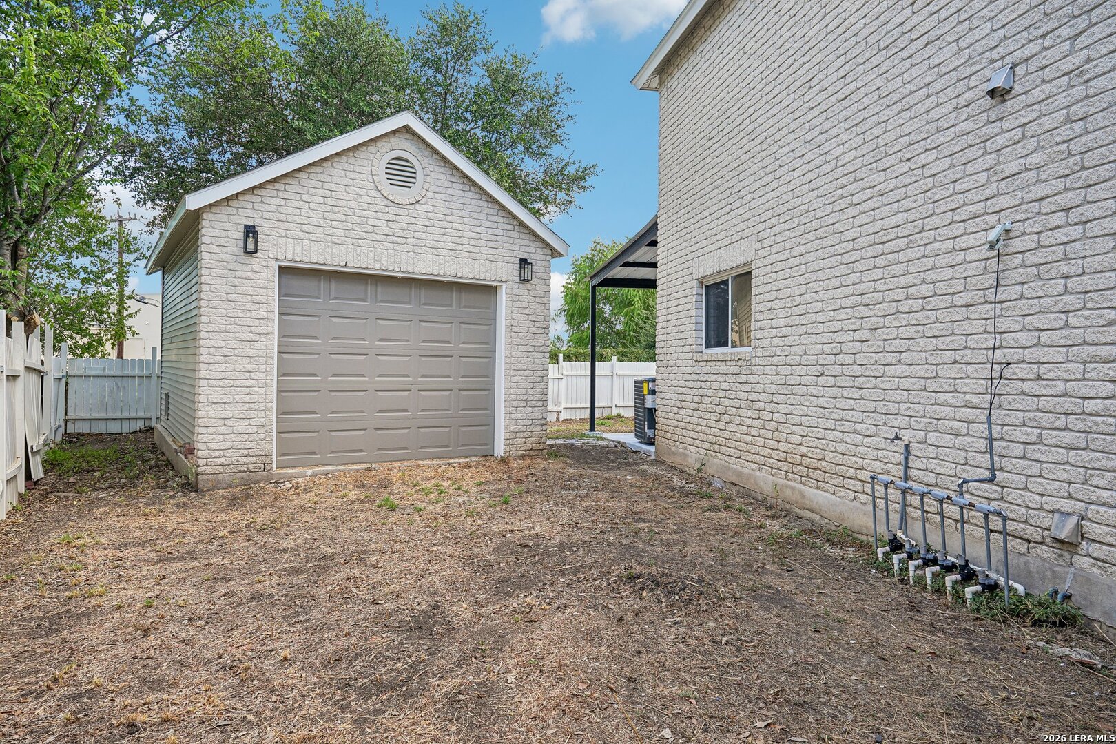 5526 Burton Farm San Antonio TX 78244