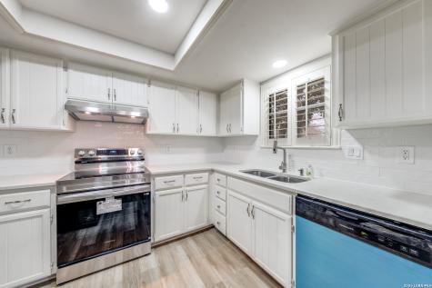 6415 Edinborough San Antonio TX 78238