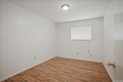 1307 Amy Street George West TX 78022