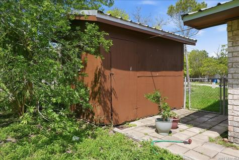 1307 Amy Street George West TX 78022