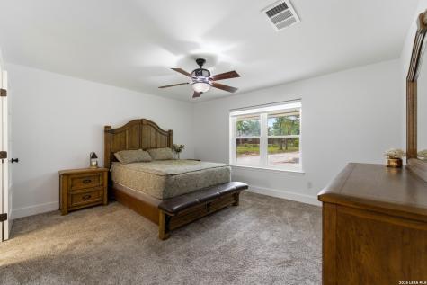 206 S Palo Alto Drive Floresville TX 78114
