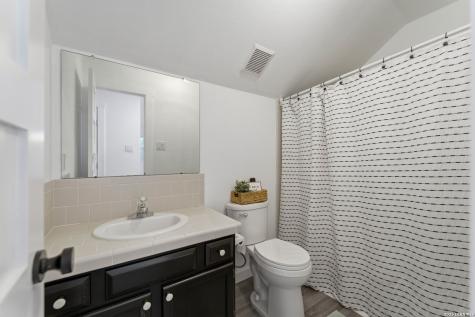 206 S Palo Alto Drive Floresville TX 78114