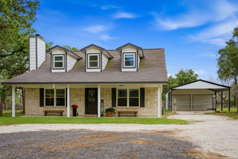 206 S Palo Alto Drive Floresville TX 78114