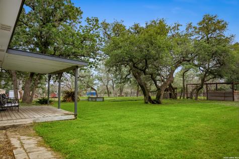 206 S Palo Alto Drive Floresville TX 78114