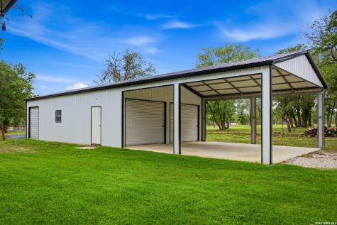 206 S Palo Alto Drive Floresville TX 78114