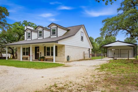 206 S Palo Alto Drive Floresville TX 78114