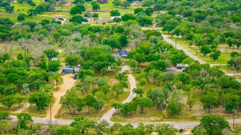 206 S Palo Alto Drive Floresville TX 78114