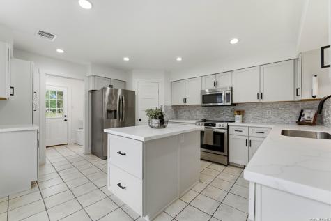 206 S Palo Alto Drive Floresville TX 78114