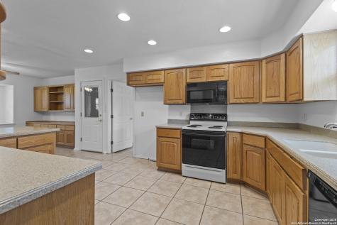 33171 Blanco Bulverde TX 78163