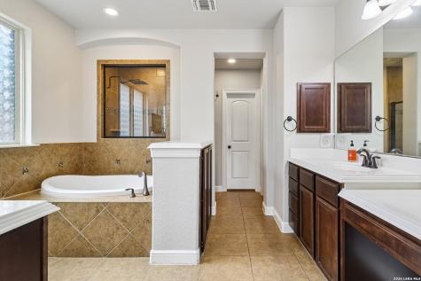 3314 Coryell Cove San Antonio TX 78253