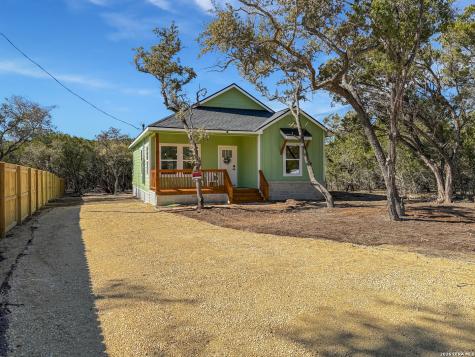656 Skyline Drive Bandera TX 78003