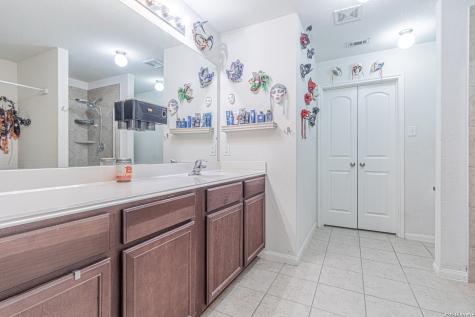12218 Cashton San Antonio TX 78252