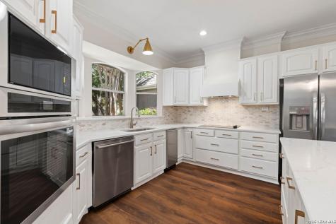 5 Remington Circle San Antonio TX 78258