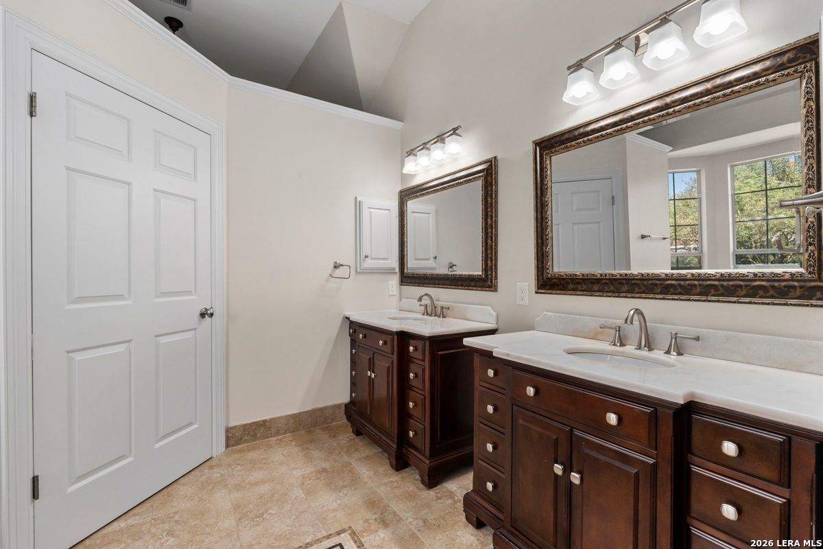 5 Remington Circle San Antonio TX 78258