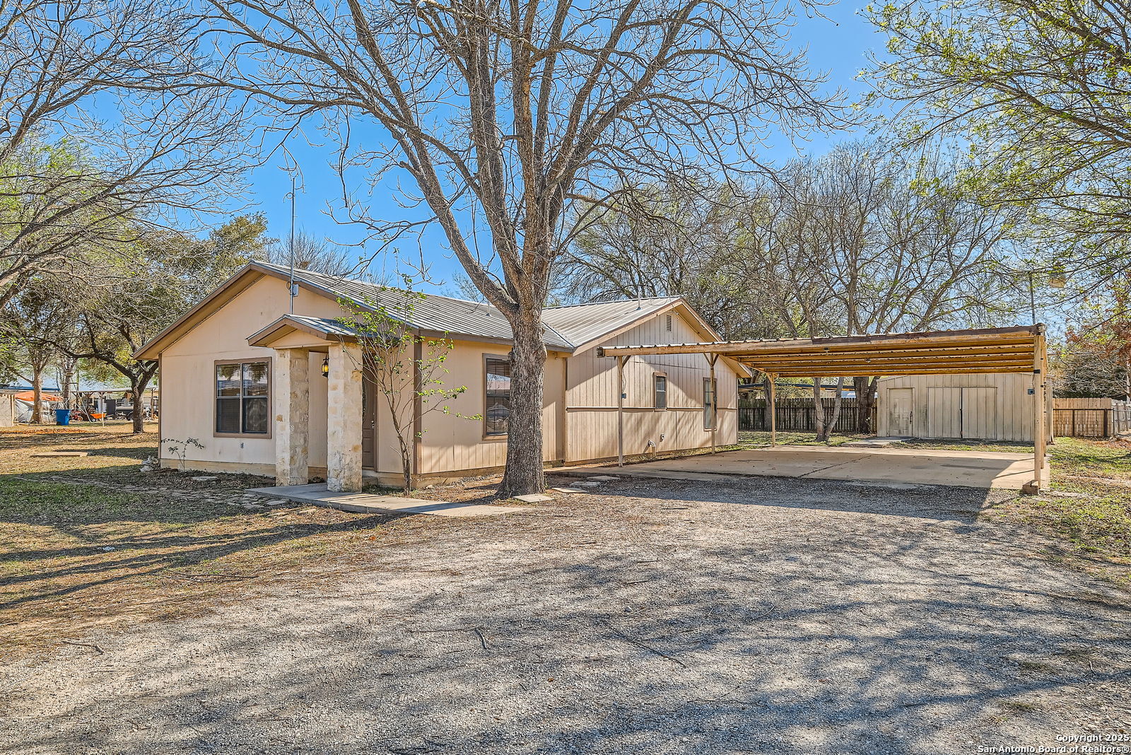 12177 Pearsall Road Atascosa TX 78002