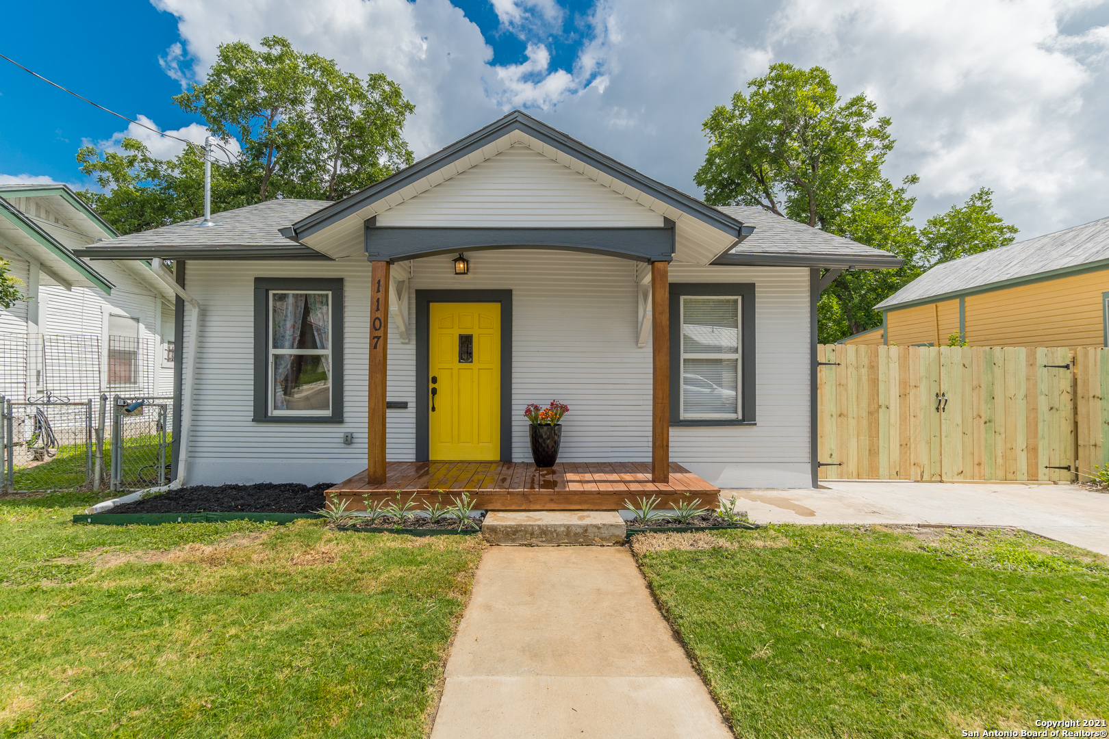 1107 Lamar Street San Antonio TX 78202