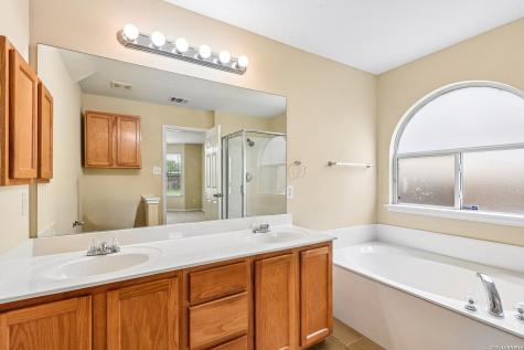 6947 Cutting Creek San Antonio TX 78244