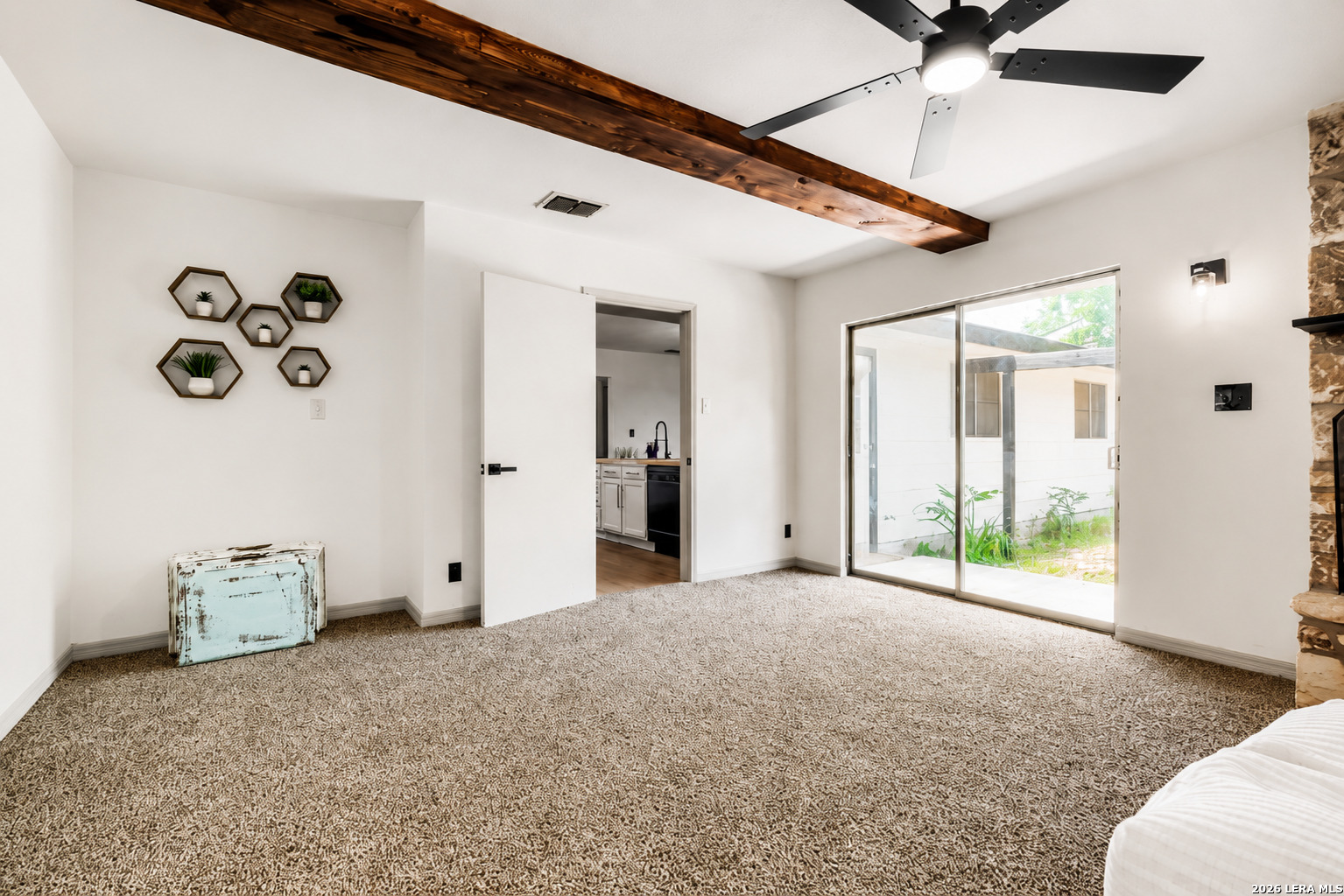 304 Avenue D Converse TX 78109