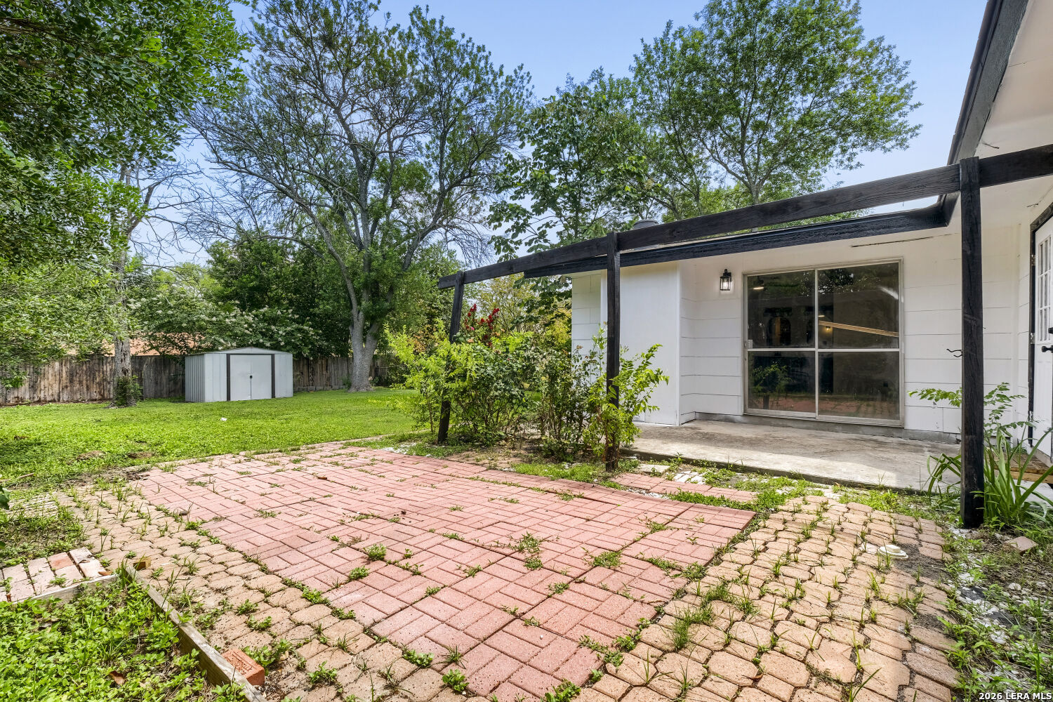 304 Avenue D Converse TX 78109