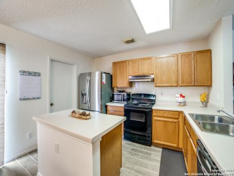322 Wiggins Creek San Antonio TX 78253