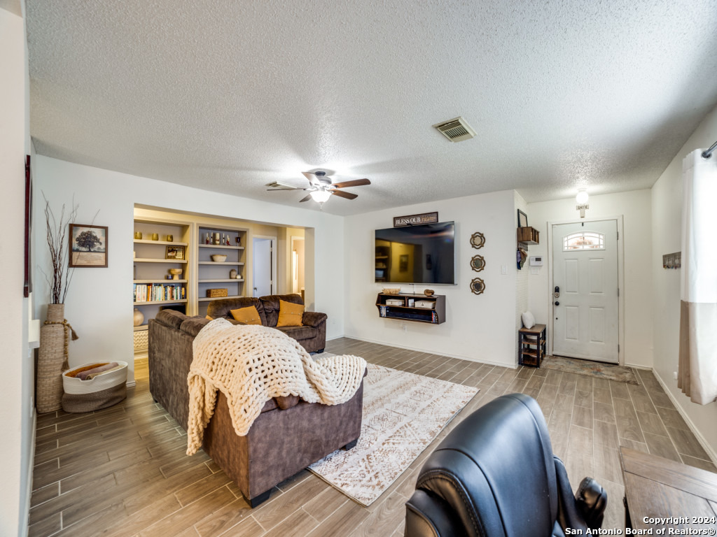 322 Wiggins Creek San Antonio TX 78253