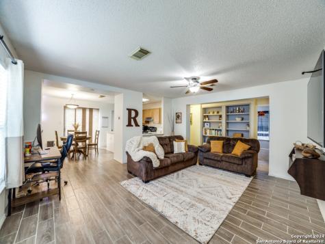 322 Wiggins Creek San Antonio TX 78253
