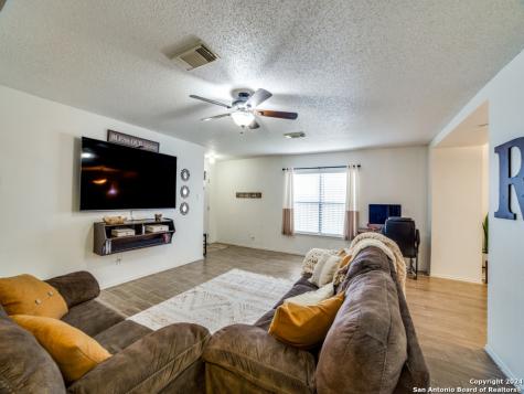 322 Wiggins Creek San Antonio TX 78253
