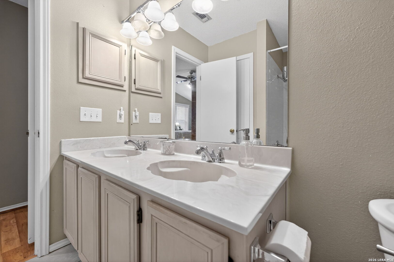 5763 Cedar Cove San Antonio TX 78249
