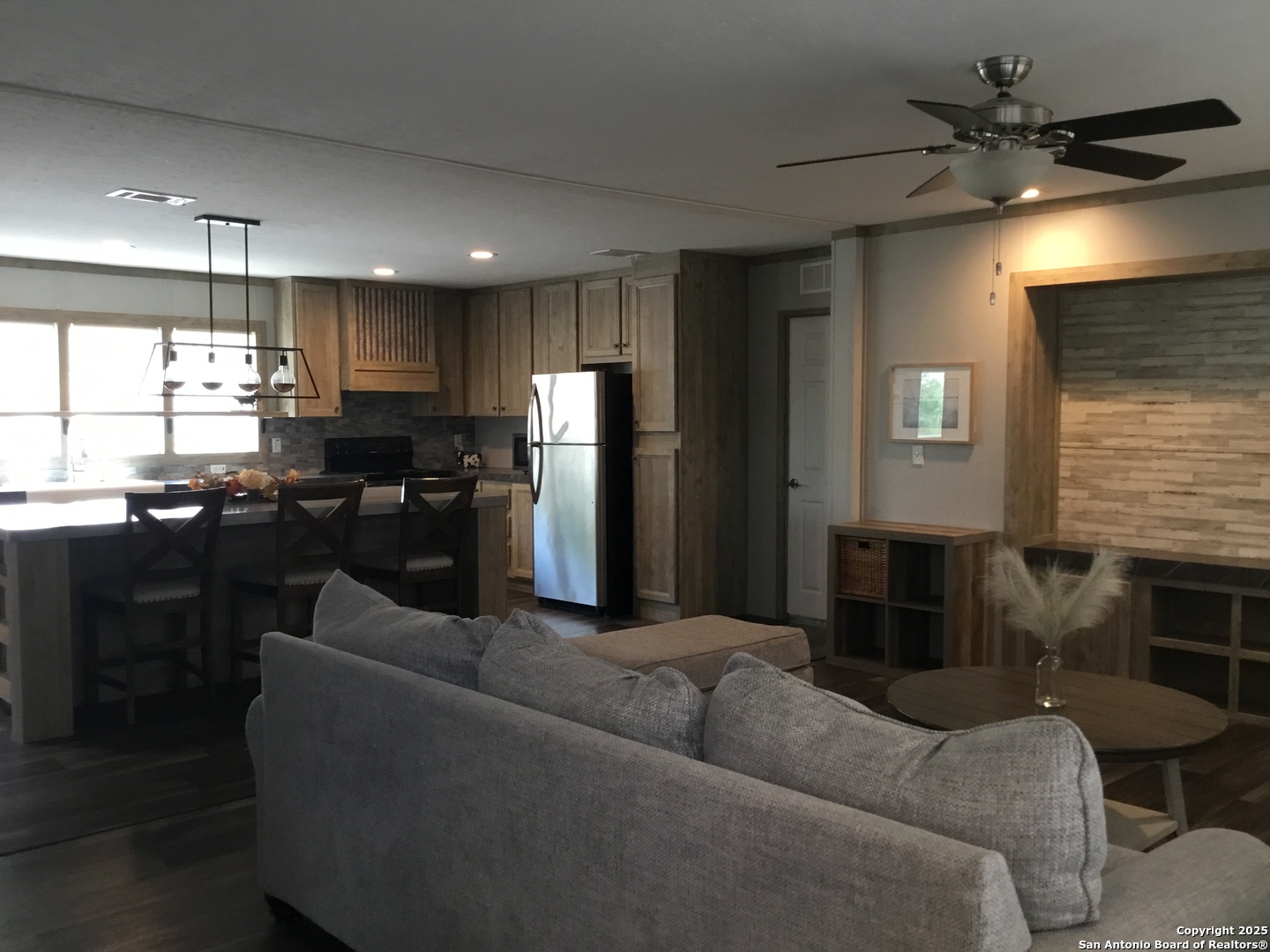 680 SE Front Avenue Sabinal TX 78881