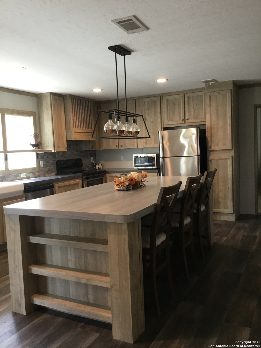 680 SE Front Avenue Sabinal TX 78881