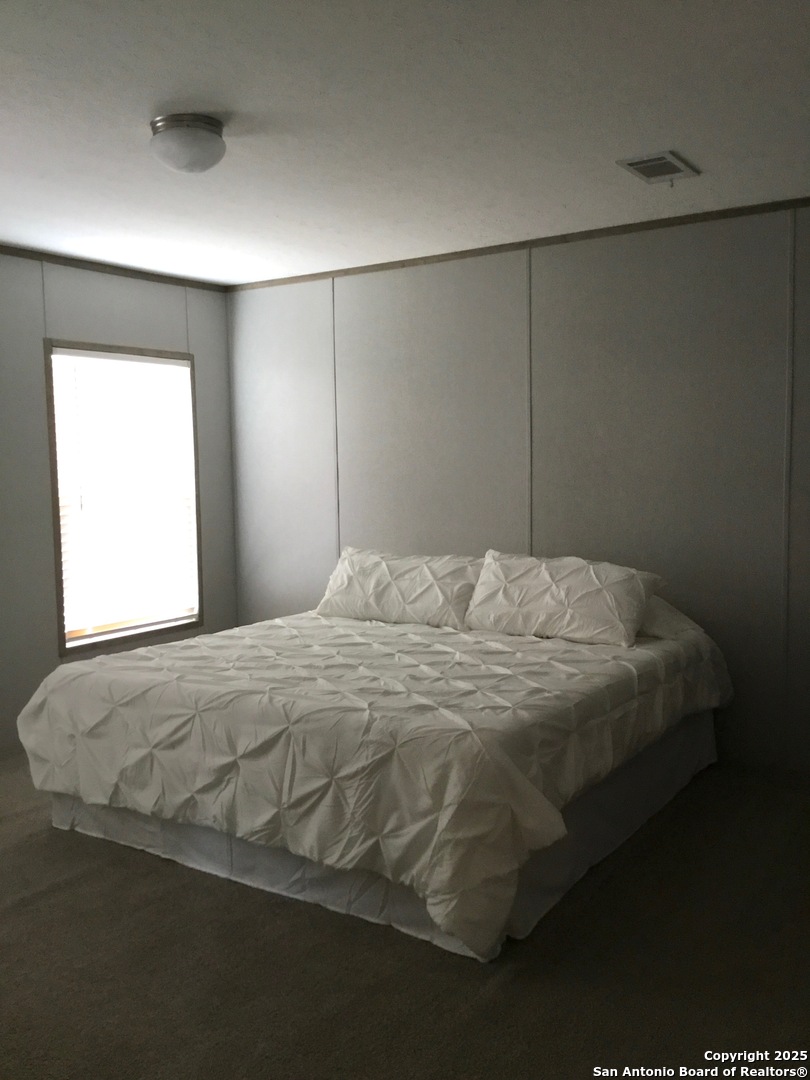 680 SE Front Avenue Sabinal TX 78881