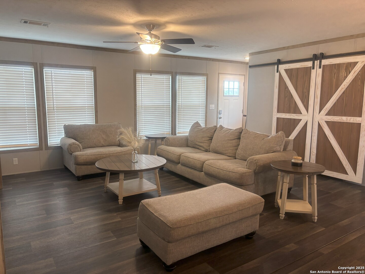 680 SE Front Avenue Sabinal TX 78881
