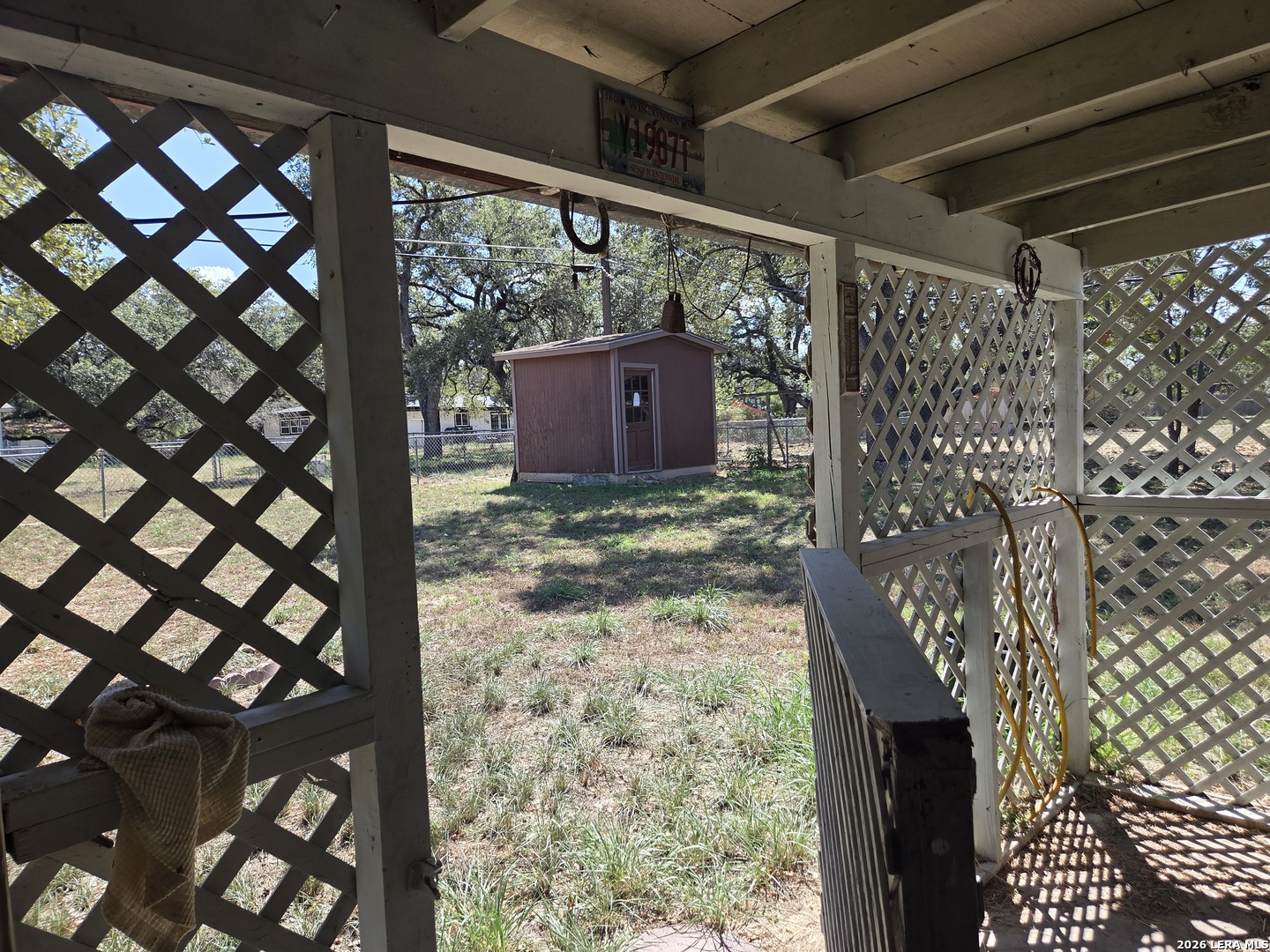 607 Hickory Highway Devine TX 78016