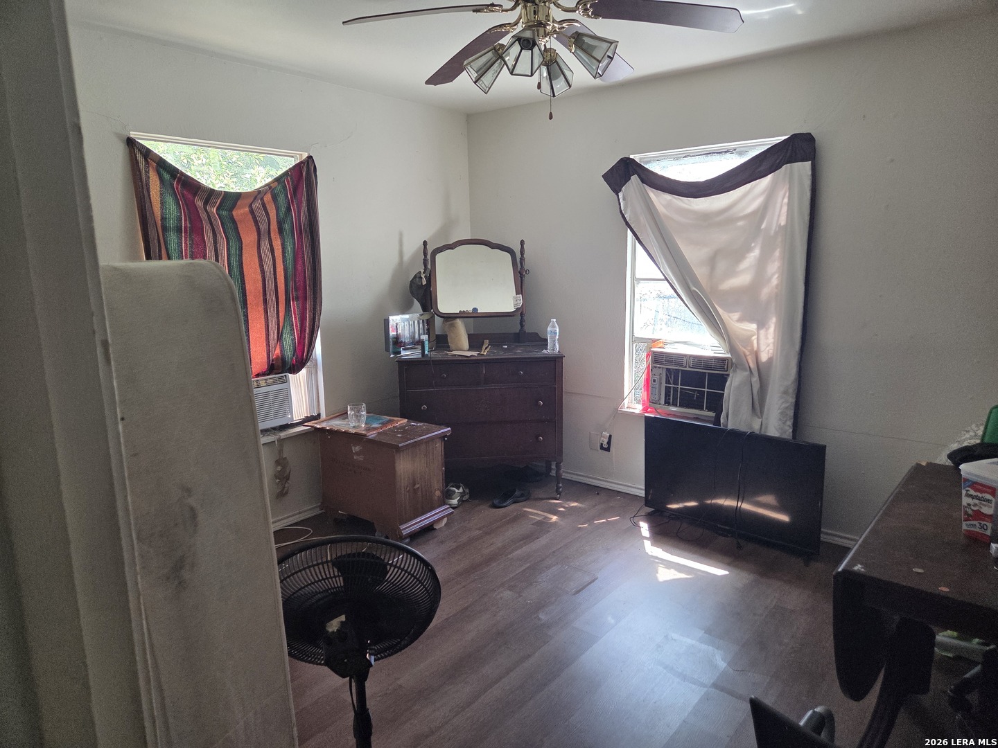 607 Hickory Highway Devine TX 78016