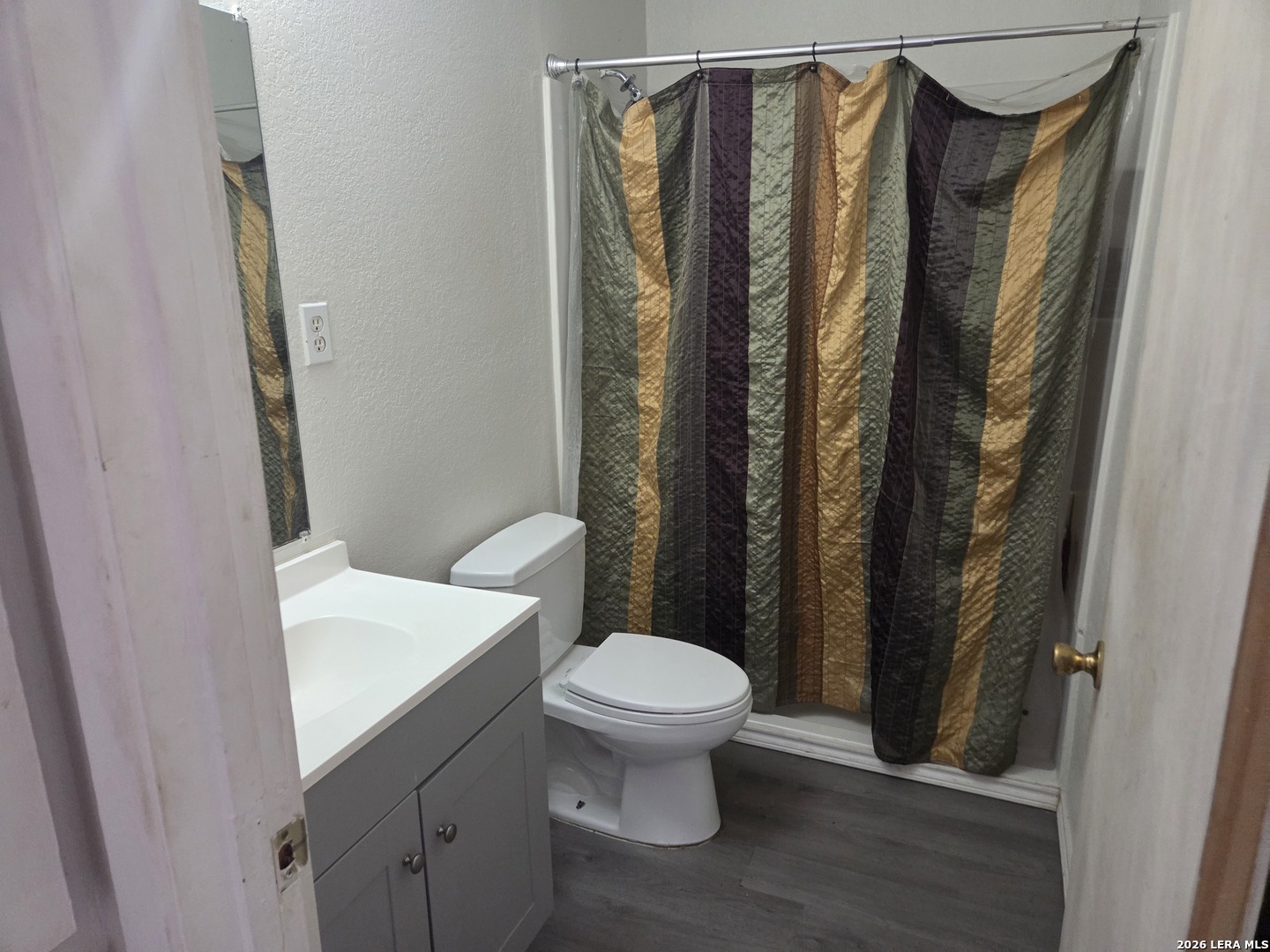 607 Hickory Highway Devine TX 78016