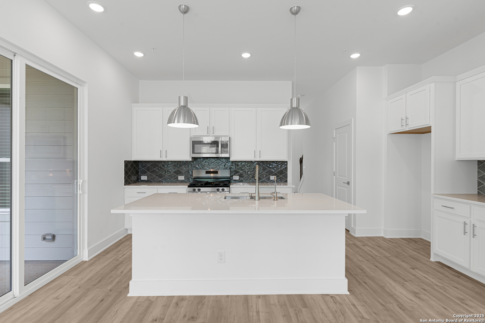10027 University Way San Antonio TX 78224