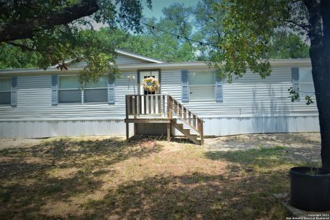 1040 County Road 770 Natalia TX 78059