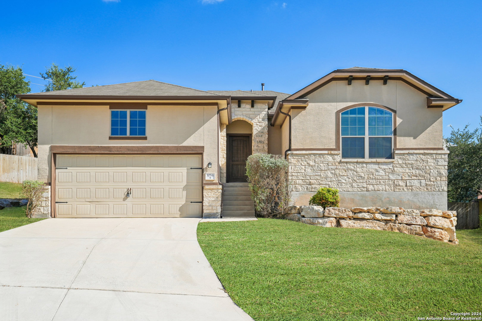 1034 Wavy Creek San Antonio TX 78260