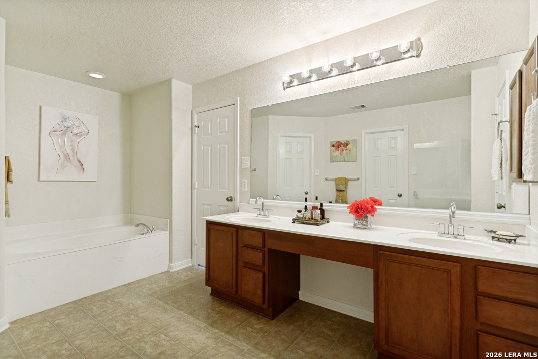 24307 Haeli Park San Antonio TX 78255