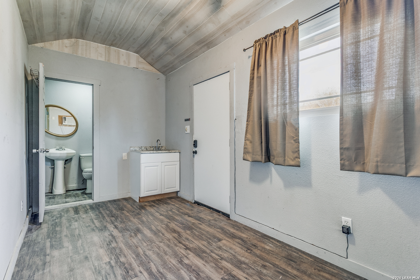 1526 Burnet San Antonio TX 78202