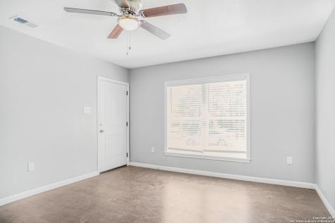 1047 Poinsettia San Antonio TX 78202