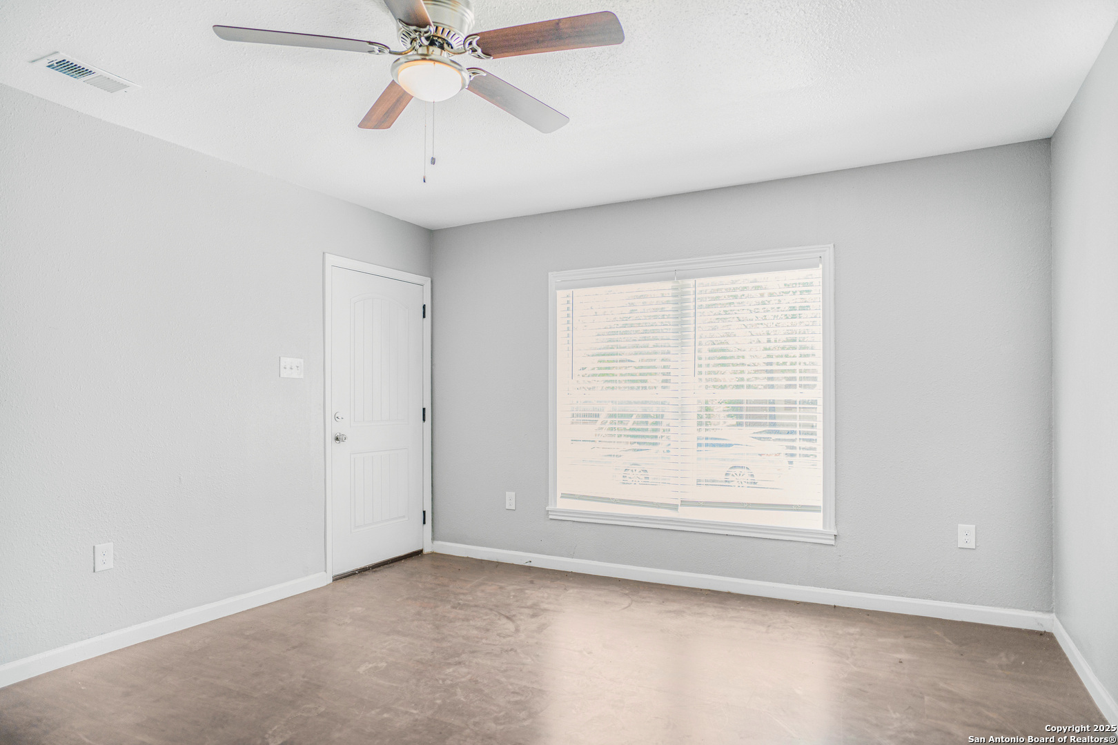 1047 Poinsettia San Antonio TX 78202
